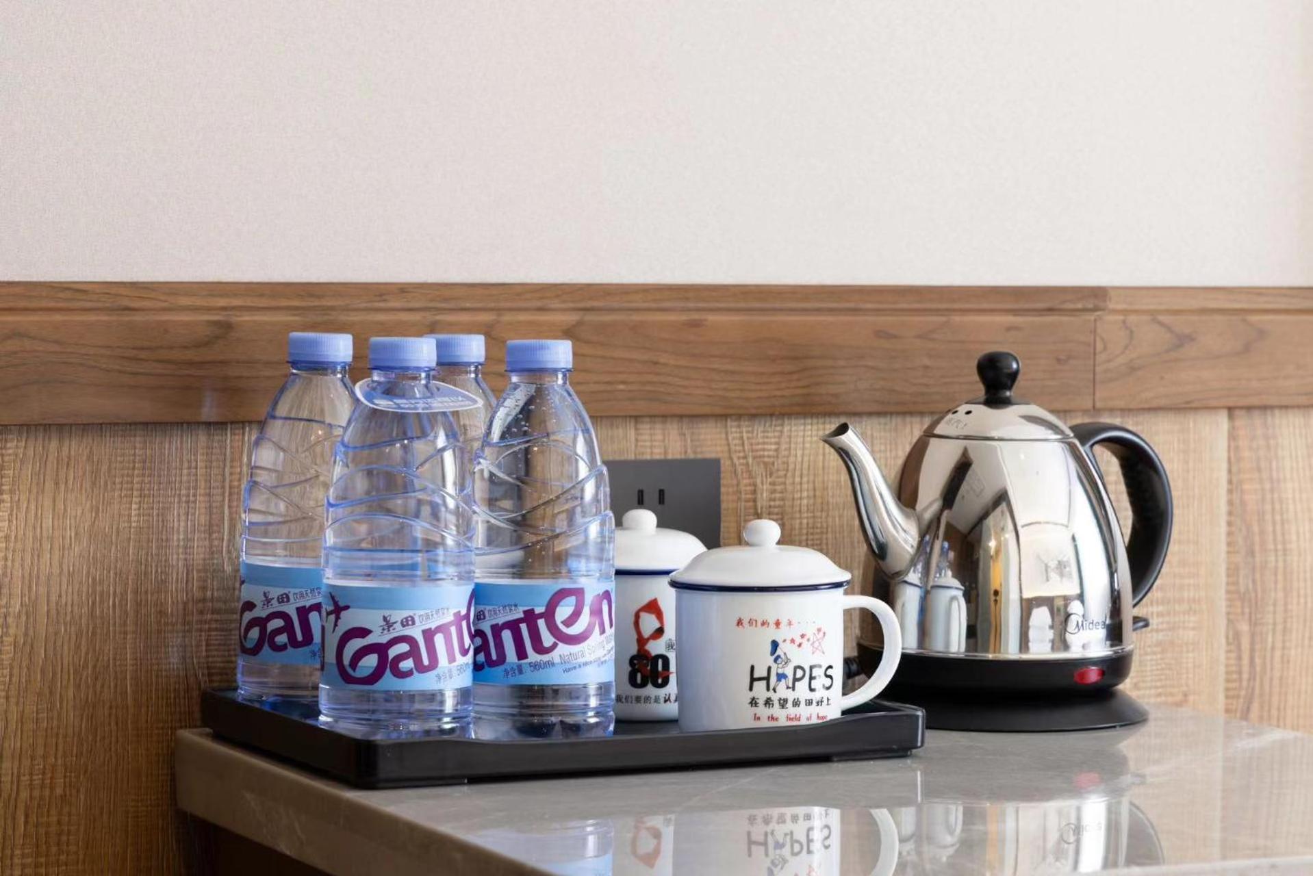 Nost Algia Hotel Near Beijing Panjiayuan Antique Market- Beijing Happy Valley, Cbd, China Zun And Sanlitun, Tian'Anmen Square, Free Ice Cream, Mineral Water, Coffee, Snacks And Laundry Service, Free Gymnastic, English Communication Well Ngoại thất bức ảnh