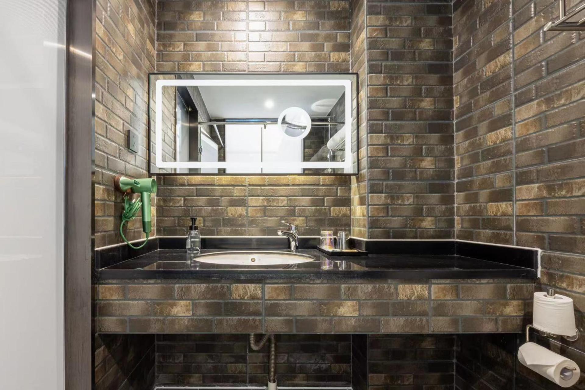 Nost Algia Hotel Near Beijing Panjiayuan Antique Market- Beijing Happy Valley, Cbd, China Zun And Sanlitun, Tian'Anmen Square, Free Ice Cream, Mineral Water, Coffee, Snacks And Laundry Service, Free Gymnastic, English Communication Well Ngoại thất bức ảnh