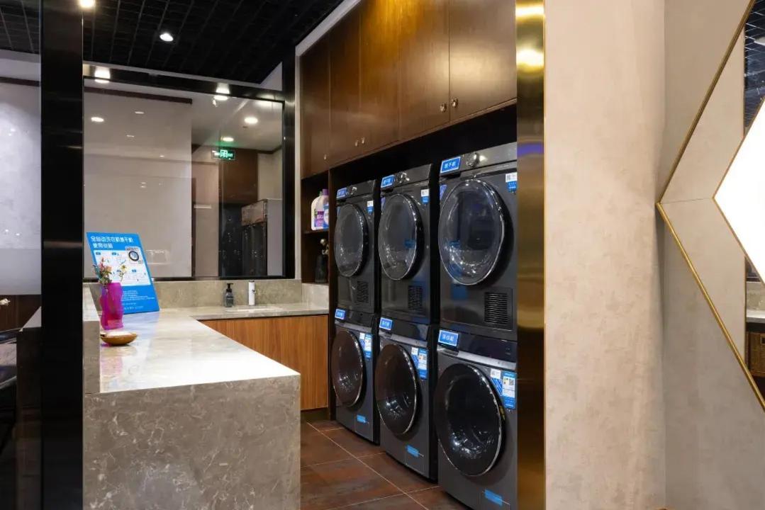 Nost Algia Hotel Near Beijing Panjiayuan Antique Market- Beijing Happy Valley, Cbd, China Zun And Sanlitun, Tian'Anmen Square, Free Ice Cream, Mineral Water, Coffee, Snacks And Laundry Service, Free Gymnastic, English Communication Well Ngoại thất bức ảnh