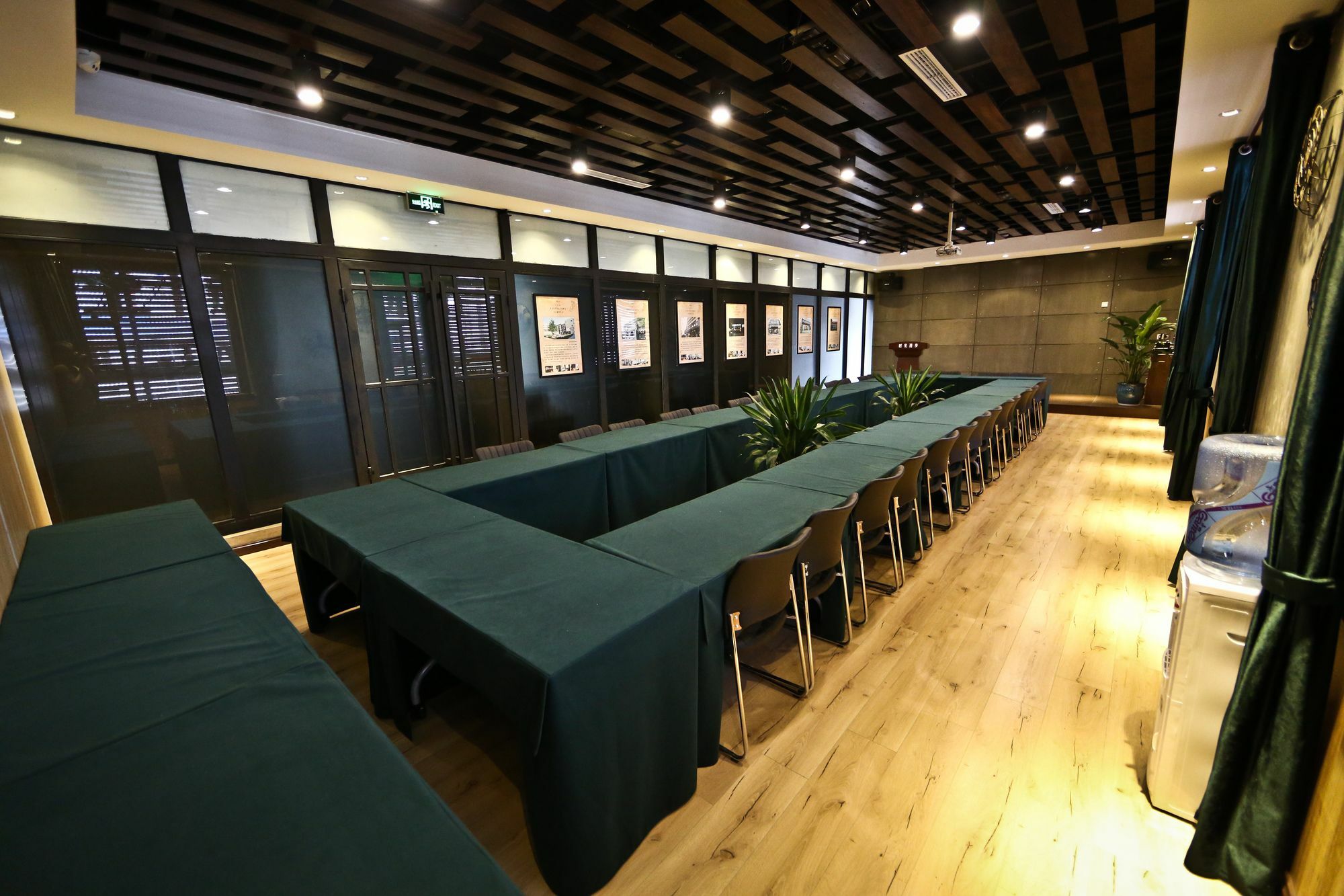 Nost Algia Hotel Near Beijing Panjiayuan Antique Market- Beijing Happy Valley, Cbd, China Zun And Sanlitun, Tian'Anmen Square, Free Ice Cream, Mineral Water, Coffee, Snacks And Laundry Service, Free Gymnastic, English Communication Well Ngoại thất bức ảnh