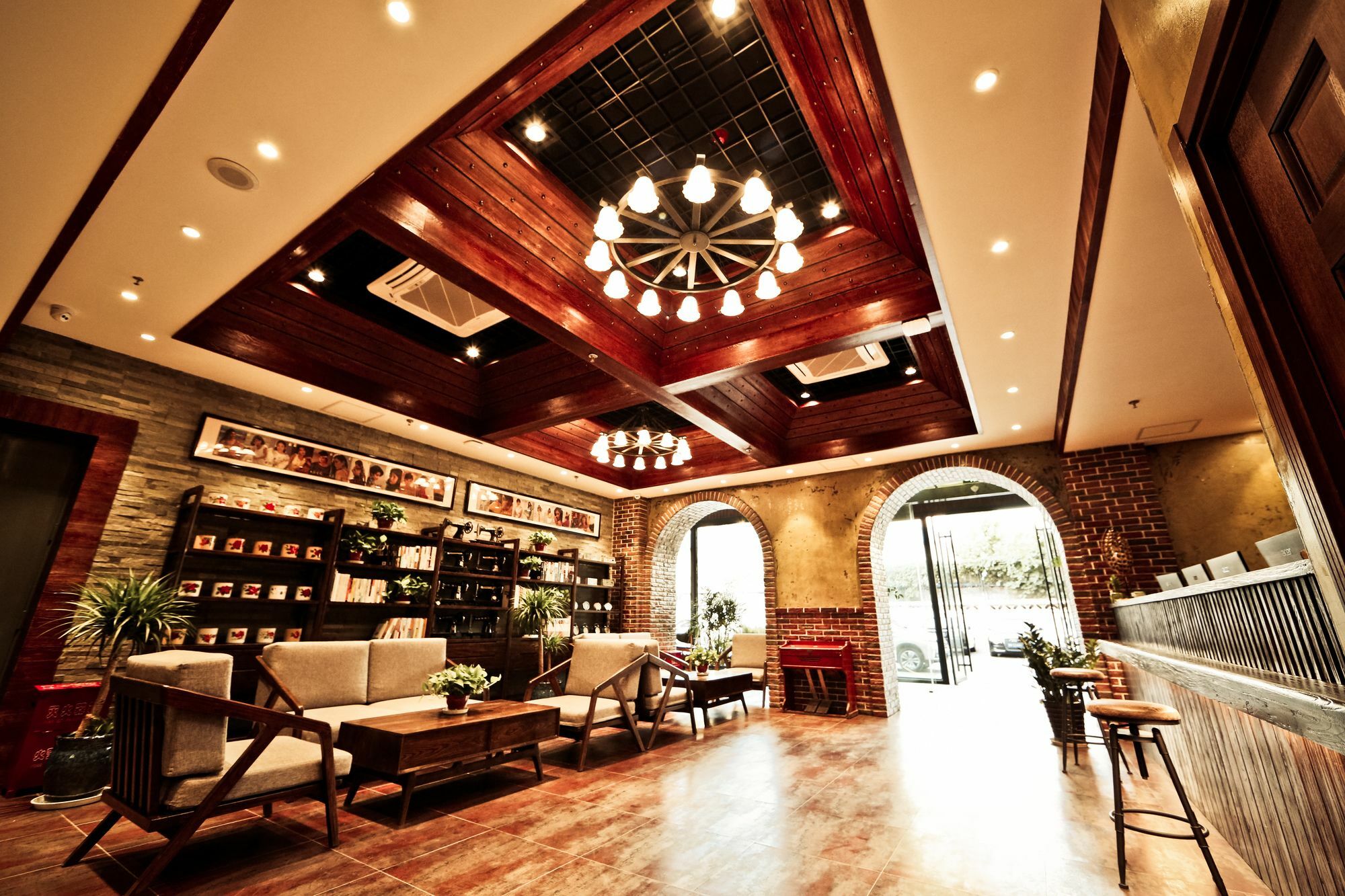 Nost Algia Hotel Near Beijing Panjiayuan Antique Market- Beijing Happy Valley, Cbd, China Zun And Sanlitun, Tian'Anmen Square, Free Ice Cream, Mineral Water, Coffee, Snacks And Laundry Service, Free Gymnastic, English Communication Well Ngoại thất bức ảnh